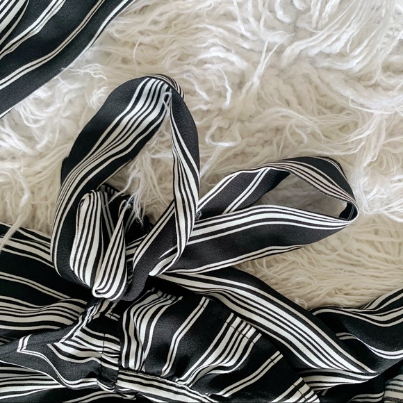 Bold Striped V Neck Summer Dress with Ruffled Hem - Picture 4 of 6